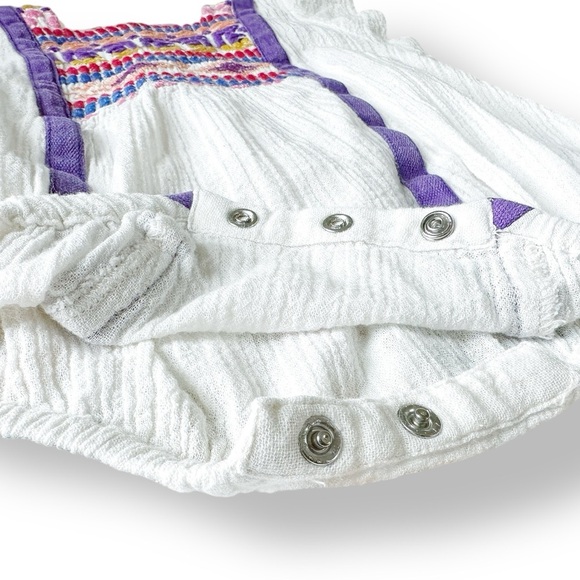 Pink Chicken | Embroidered Gauzy Bubble Romper (6-12 mos) - Picture 3 of 6